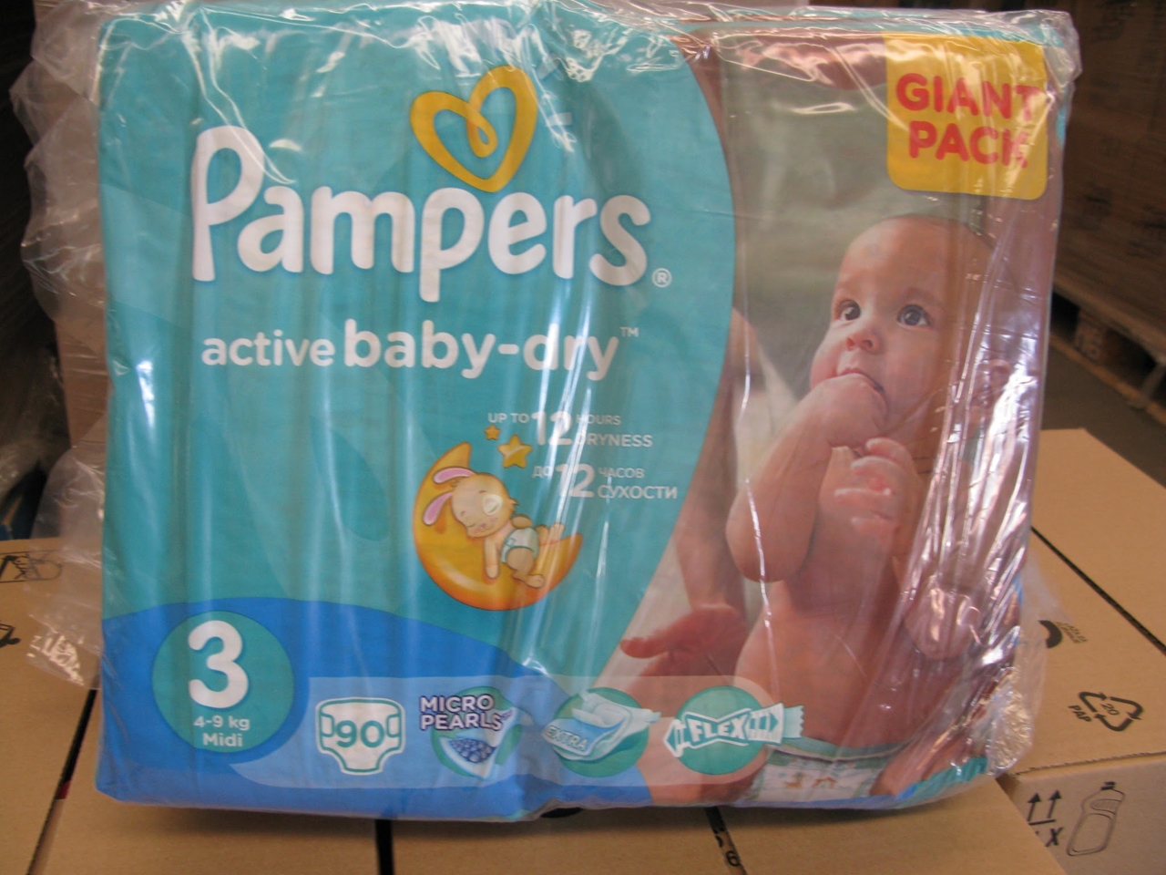 Picture of Pampers Giant Pack